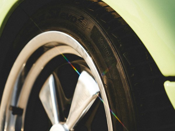 Quels sont les avantages insoupçonnés de la conduite électrique ?